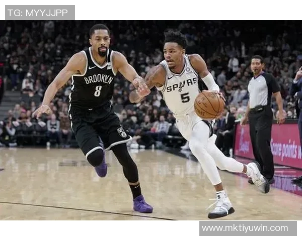 张佳玮分析马刺体系成功的关键在于对手无法抢到前场篮板和篮下得分困难