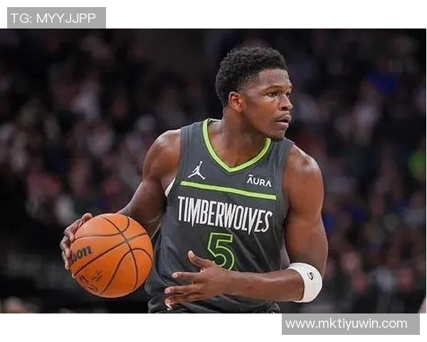 爱德华兹感慨成第三年轻得分手宁愿等待百日也不愿超越科比 爱德华兹感慨成第三年轻得分手宁愿等待百日也不愿超越科比